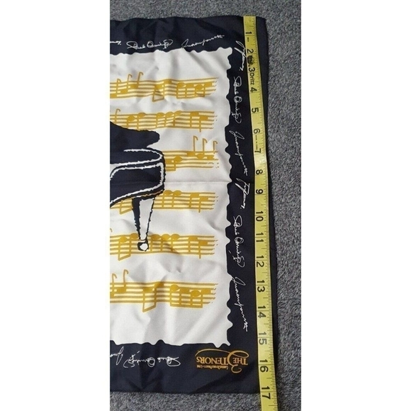 RARE Three Tenors concert silk scarf 17” by 17” in - Picture 4 of 4